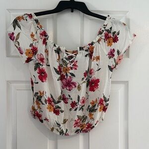 BE COOL White Off-Shoulder Floral Crop Top with Pink and Orange Flowers